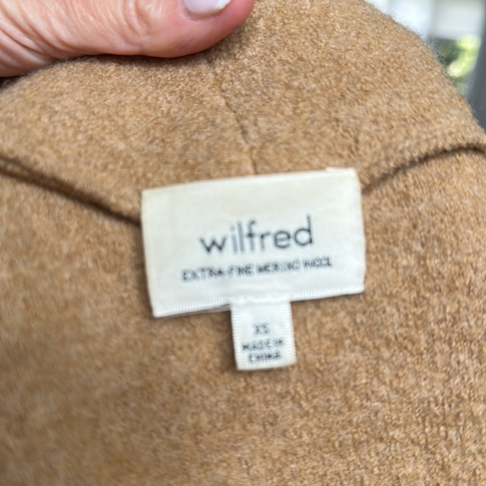 Aritiza Jacket - Picture 4 of 4